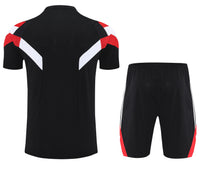 Maglia da allenamento e pantaloncini del Manchester United 25/26