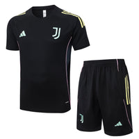 Maglia e Pantaloncini pre-allenamento Juventus 25/26