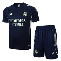 Maglia da allenamento e pantaloncini del Real Madrid 25/26