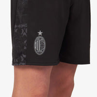 PANTALONCINI AC MILAN X PLEASURES 2023/24 – VERSIONE SCURA