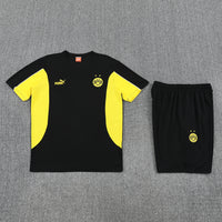 Maglia da allenamento e pantaloncini del Borussia Dortmund 25/26