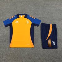 Maglia e Pantaloncini pre-allenamento Juventus 24/25
