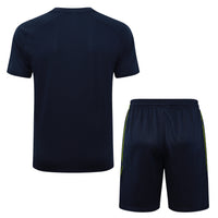 Maglia da allenamento e pantaloncini del Real Madrid 25/26
