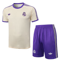 Maglia da allenamento e pantaloncini del Real Madrid 25/26