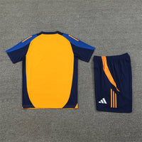 Maglia e Pantaloncini pre-allenamento Juventus 24/25
