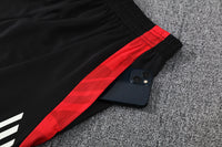 Maglia da allenamento e pantaloncini del Manchester United 25/26