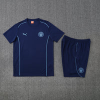 Maglia da allenamento e pantaloncini del Manchester City 25/26