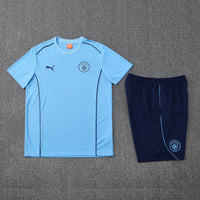 Maglia da allenamento e pantaloncini del Manchester City 25/26