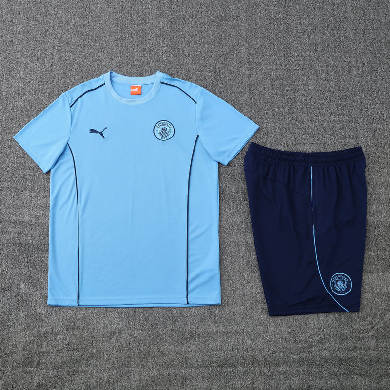 Maglia da allenamento e pantaloncini del Manchester City 25/26