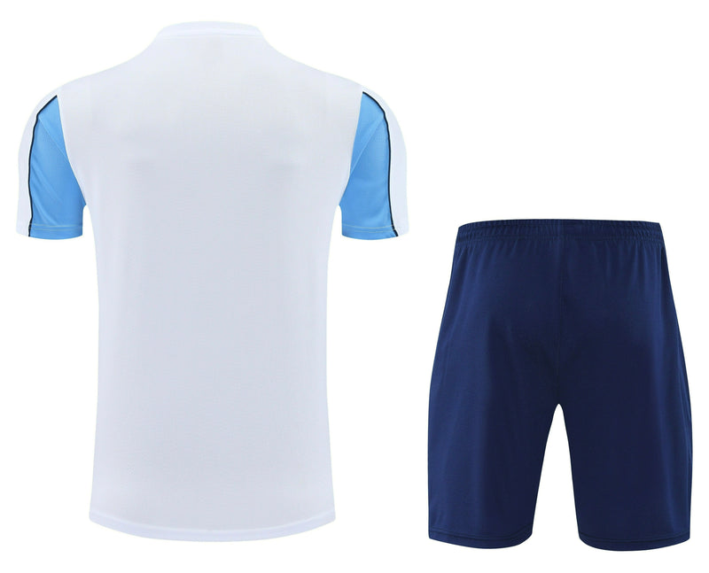 Maglia da allenamento e pantaloncini del Manchester City 25/26