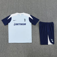 Maglia da allenamento e pantaloncini del Tottenham Hotspur 25/26