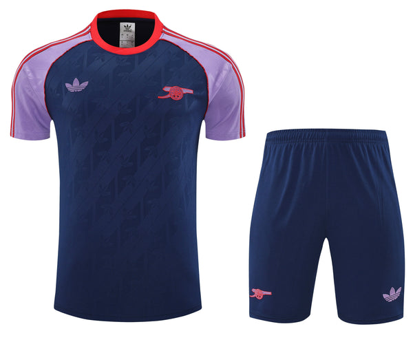 Maglia da allenamento e pantaloncini del Arsenal 24/25