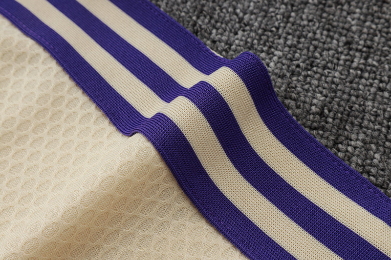 Maglia da allenamento e pantaloncini del Real Madrid 25/26