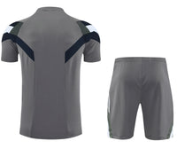 Maglia da allenamento e pantaloncini del Real Madrid 25/26