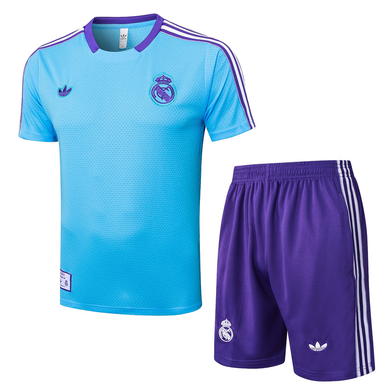 Maglia da allenamento e pantaloncini del Real Madrid 25/26