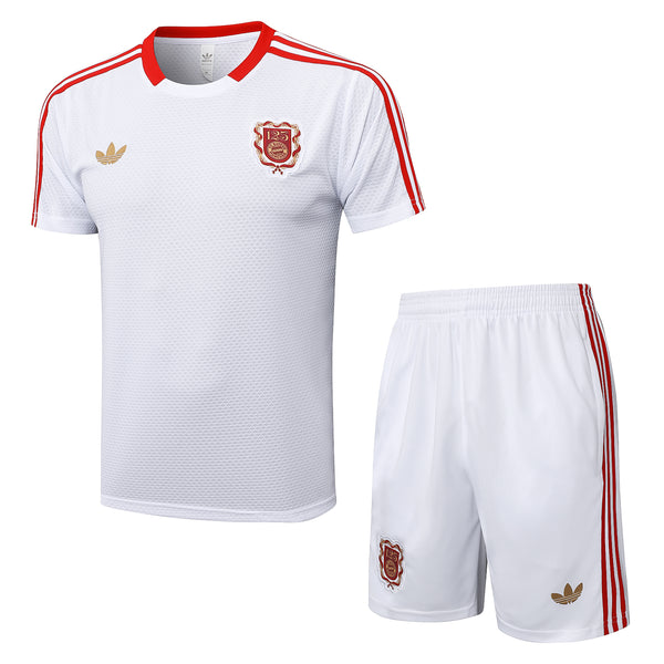 Maglia da allenamento e pantaloncini del Bayern Bambino 25/26
