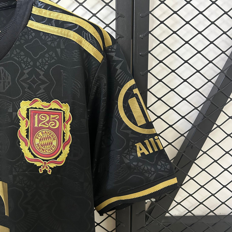 Maglia Bayern Monaco Edizione speciale per il 125° anniversario