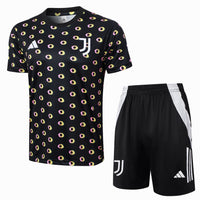 Maglia e Pantaloncini pre-allenamento Juventus 24/25