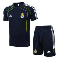 Maglia da allenamento e pantaloncini del Real Madrid 25/26