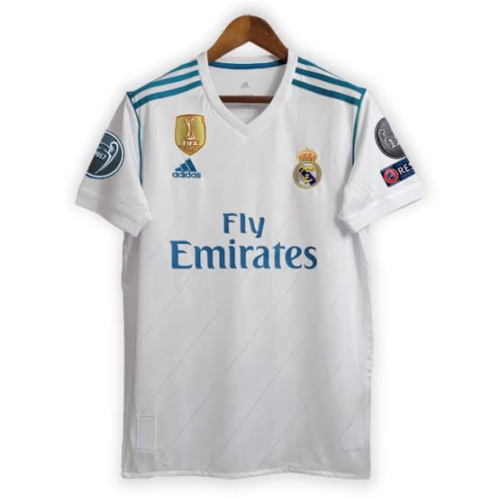 Maglia del Real Madrid Retro 2017/18 - Con Patch