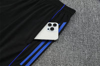 Maglia da allenamento e pantaloncini del Real Madrid 25/26