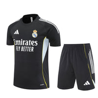 Maglia da allenamento e pantaloncini del Real Madrid 25/26