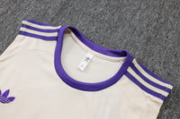 Maglia da allenamento e pantaloncini del Real Madrid 25/26