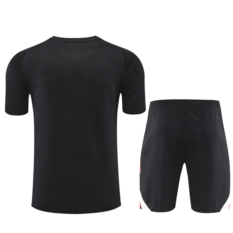 Maglia da allenamento e pantaloncini del Liverpool Bambino 25/26