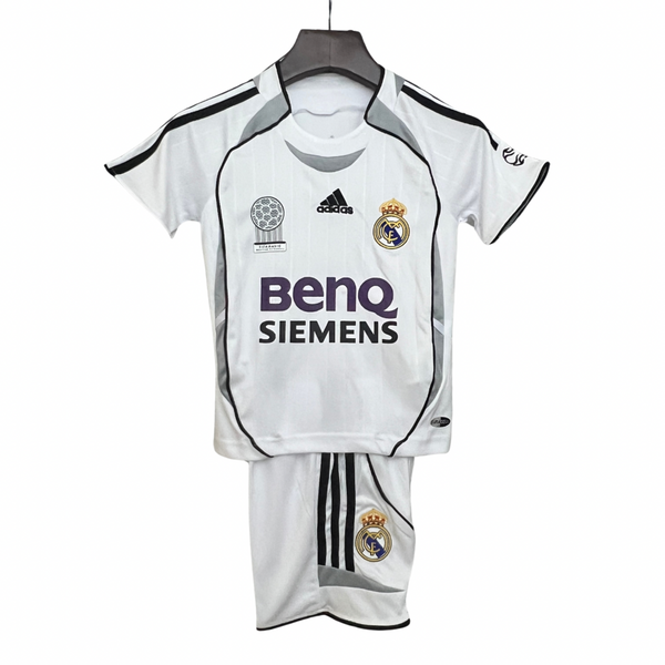 T-shirt e Pantaloncini Bambino Real Madrid Retro Home 06/07
