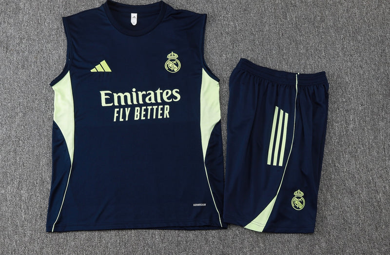 Maglia da allenamento e pantaloncini del Real Madrid 25/26