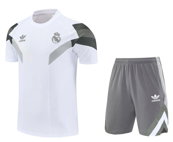 Maglia da allenamento e pantaloncini del Real Madrid 25/26
