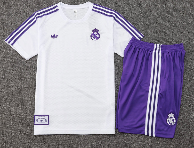 Maglia da allenamento e pantaloncini del Real Madrid 25/26