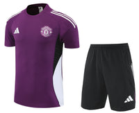 Maglia da allenamento e pantaloncini del Manchester United 25/26