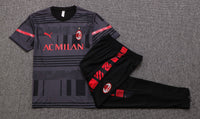 Maglia e Pantaloni Milan